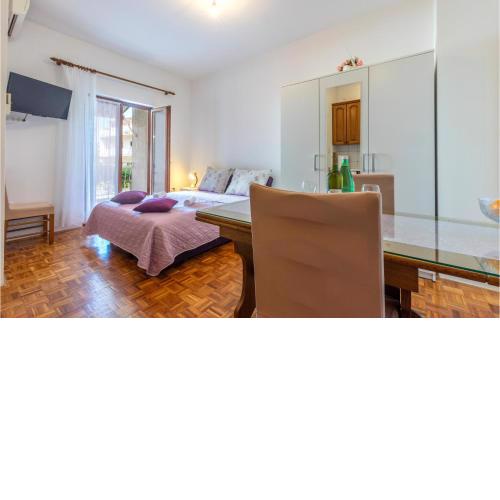 0-Bedroom Apartment in Stobrec