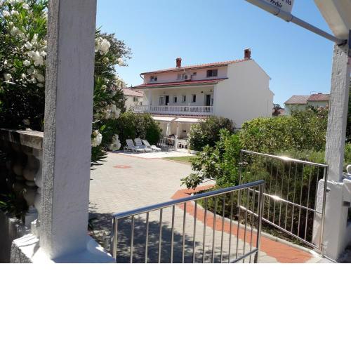 3 bedrooms appartement at Palit 550 m away from the beach with city view shared pool and enclosed garden