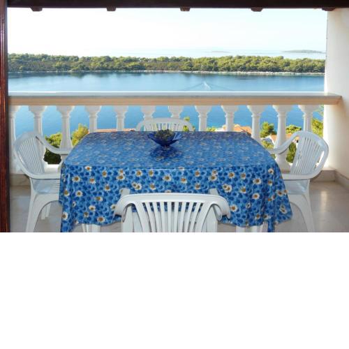 A2 - apt near beach with terrace and the sea view