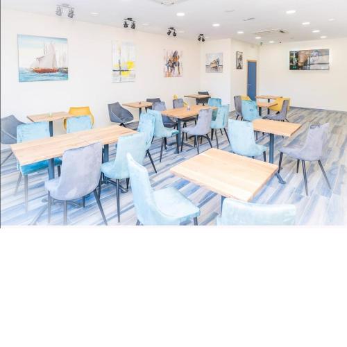 AI HOSTEL