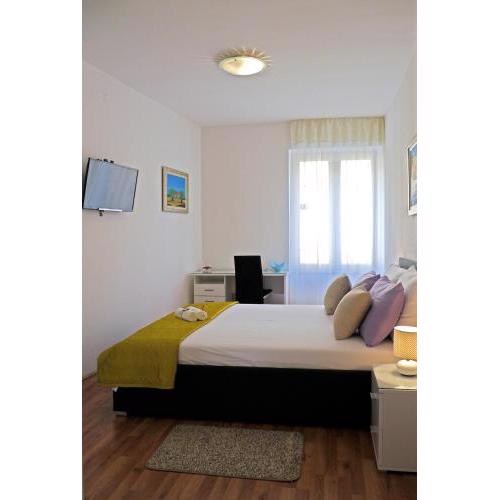 A&M Apartment and Rooms