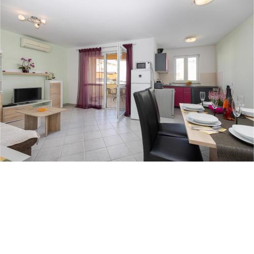 Amazing apartment in Cizici with 2 Bedrooms and WiFi