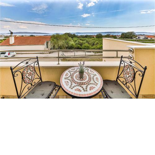 Amazing apartment in Kastel Luksic w/ WiFi and 1 Bedrooms