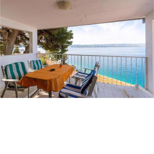 Amazing apartment in Lokva Rogoznica with WiFi and 2 Bedrooms