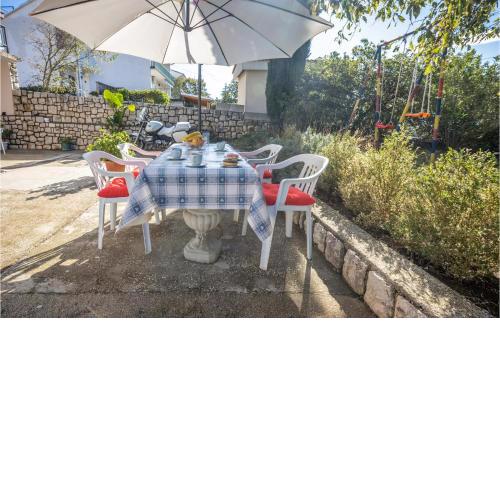 Amazing apartment in Novi Vinodolski with 1 Bedrooms and WiFi