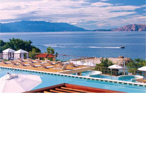 Amazing Apartment In Novi Vinodolski With Outdoor Swimming Pool, Sauna And Swimming Pool