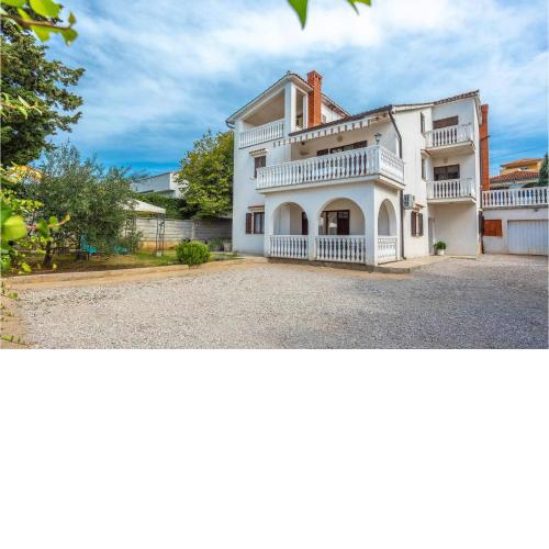 Amazing apartment in Omisalj with 2 Bedrooms and WiFi