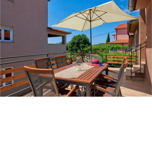 Amazing apartment in Pula with 2 Bedrooms