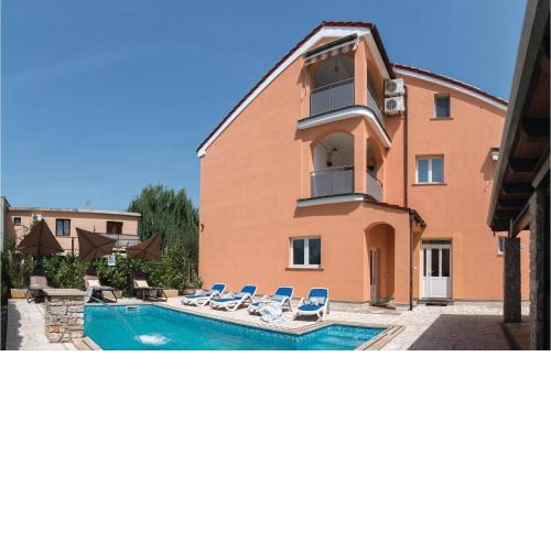 Amazing apartment in Pula with 5 Bedrooms, WiFi and Outdoor swimming pool