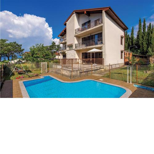 Amazing apartment in Rijeka with Outdoor swimming pool, 1 Bedrooms and WiFi