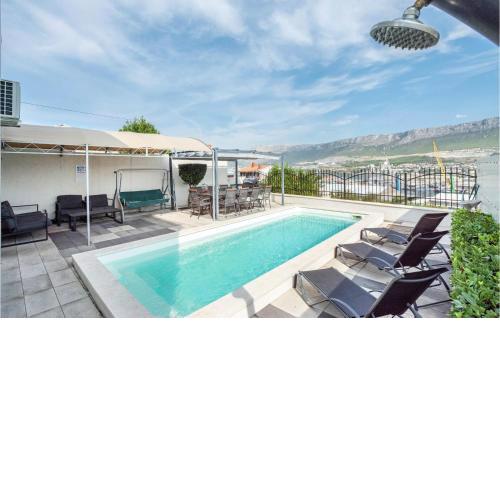 Amazing apartment in Split with 3 Bedrooms, WiFi and Indoor swimming pool