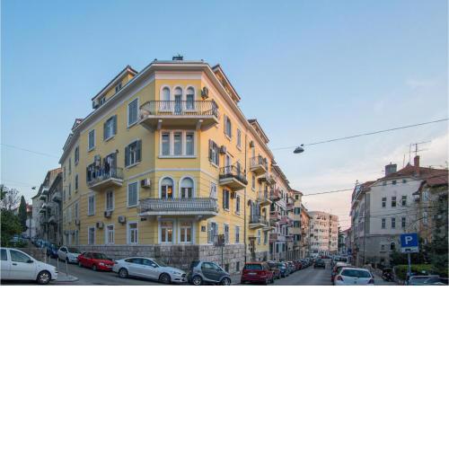 Amazing apartment in Split with WiFi and 2 Bedrooms