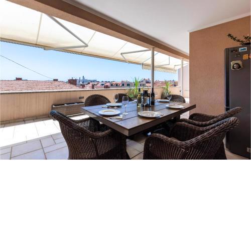 Amazing apartment in Split with WiFi and 3 Bedrooms