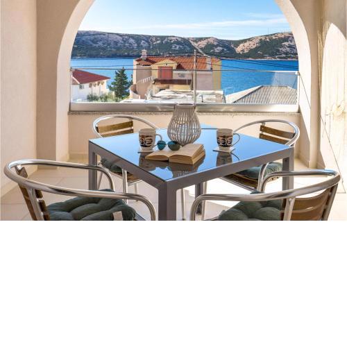Amazing apartment in Stara Novalja with 1 Bedrooms and WiFi