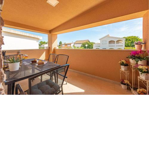 Amazing Apartment In Vir With Wifi And 1 Bedrooms 2