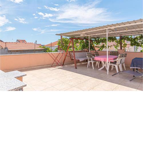 Amazing apartment in Vodice with WiFi and 2 Bedrooms
