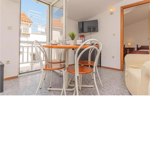Amazing apartment in Vodice with WiFi and 2 Bedrooms