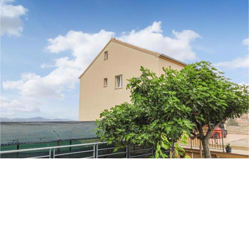 Amazing apartment in Zadar with WiFi and 2 Bedrooms