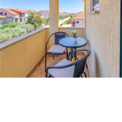 Amazing apartment in Zadar with WiFi and 2 Bedrooms
