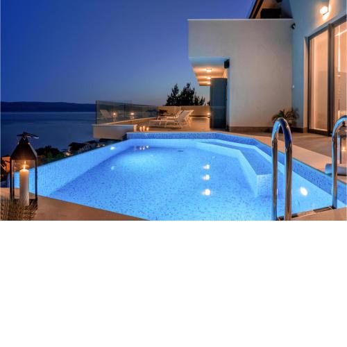 Amazing Home In Lokva Rogoznica With Wifi, Private Swimming Pool And Heated Swimming Pool