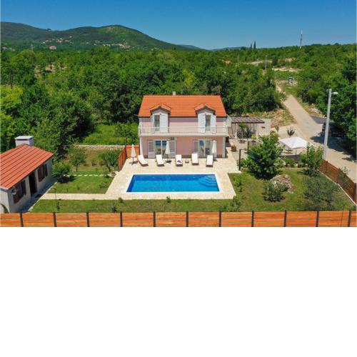 Amazing home in Poljica Imotska w/ Outdoor swimming pool and 4 Bedrooms