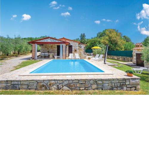 Amazing home in Rovinj with 2 Bedrooms and Outdoor swimming pool