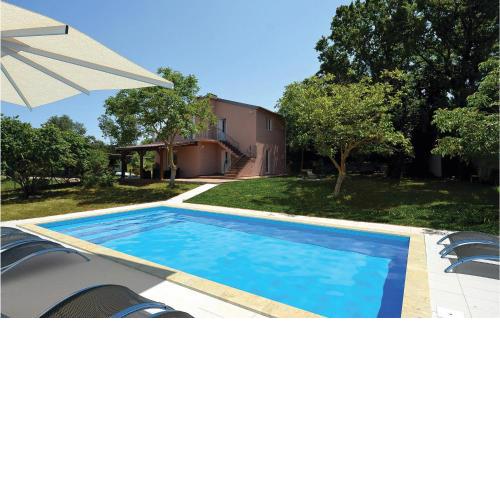 Amazing home in Rovinj with 3 Bedrooms, WiFi and Outdoor swimming pool