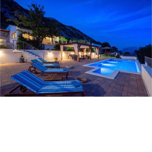 Amazing home in Zvecanje/Gata w/ Outdoor swimming pool, WiFi and 2 Bedrooms