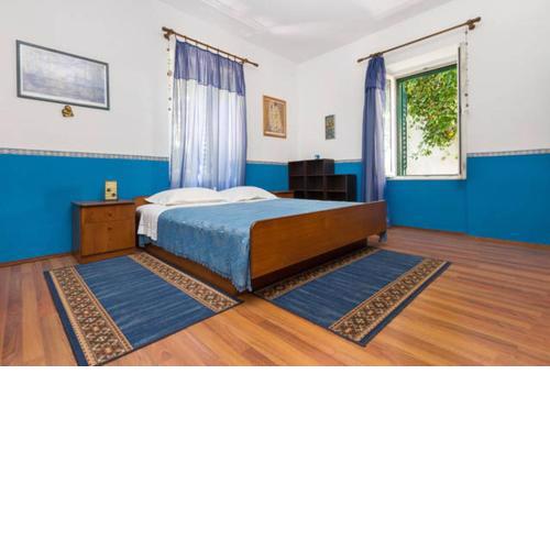 Anna Apartment