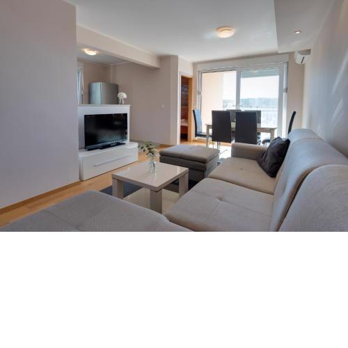 Antonio Apartment