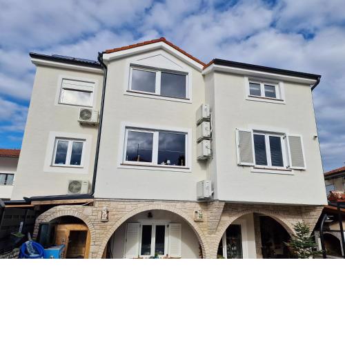 Apartmani Carla