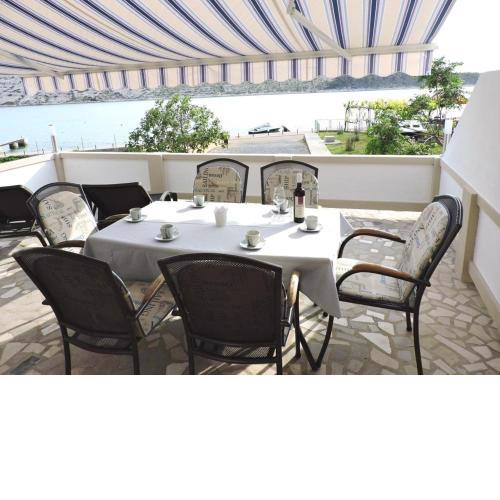 Apartment 4956-1 for 7 people in Barbat