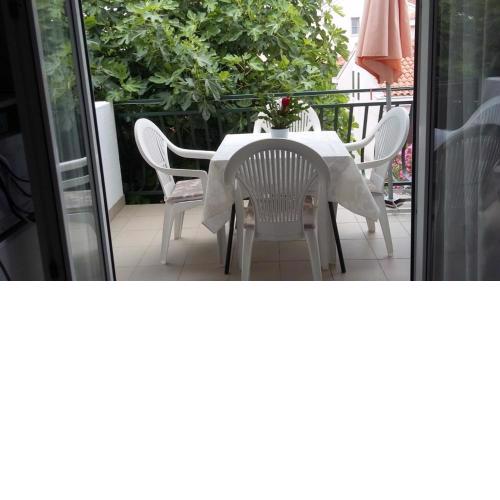 Apartment 612-3