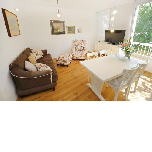 Apartment Amber
