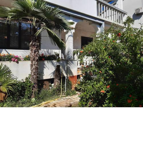 Apartment Ana - 1 bedroom, garden, near the beach