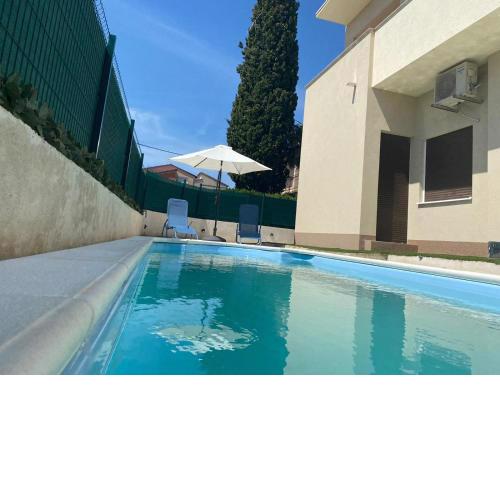 Apartment ANDRIANA with outdoor pool