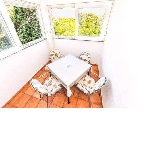 Apartment Anica, Novalja, close to the seabeach