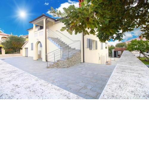 Apartment Drago 2211