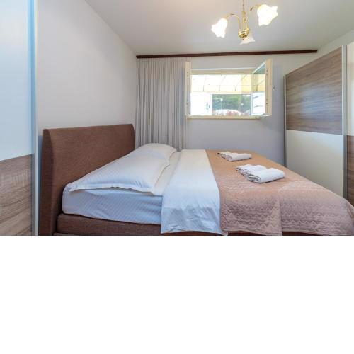 Apartment Ema