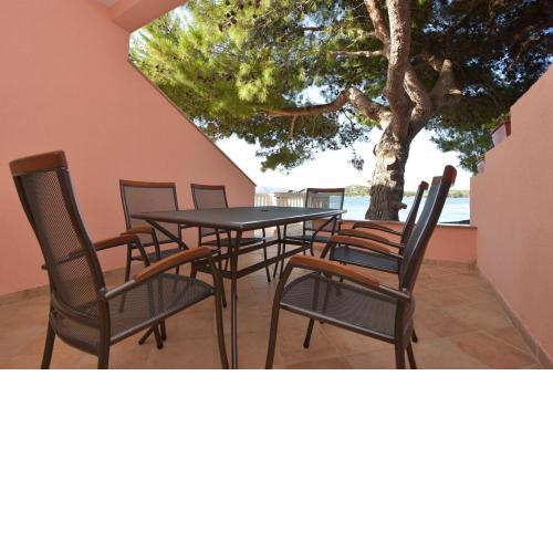 Apartment Ena 4