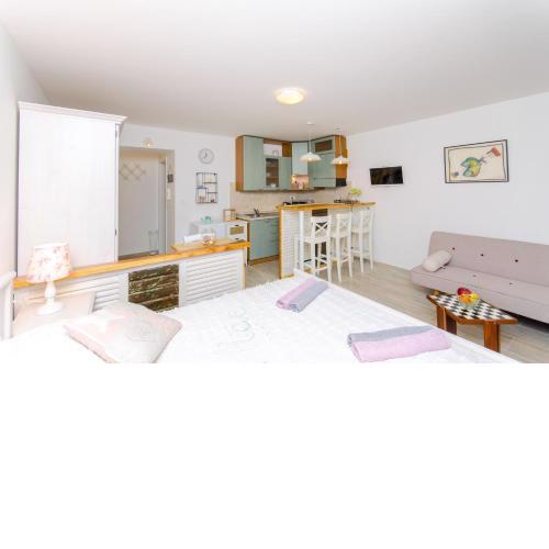 Apartment Hello Love