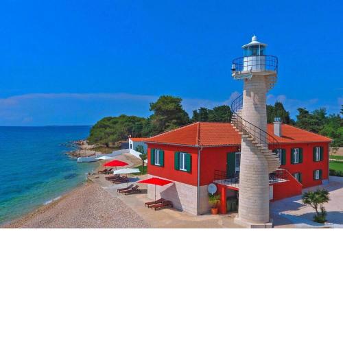 Apartment in a Lighthouse, Zadar, with pool and breakfast