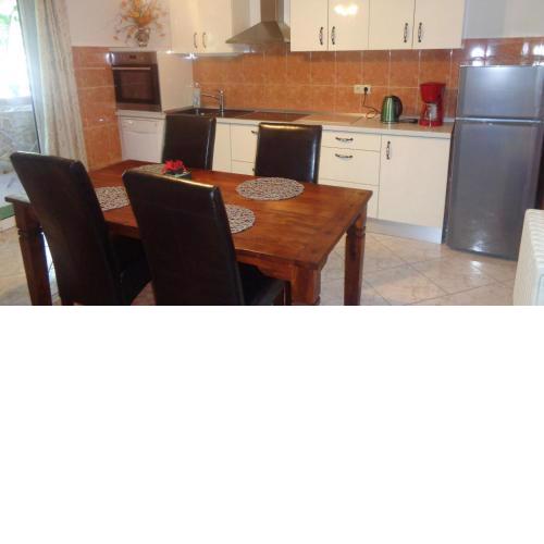 Apartment in Biograd na Moru with Terrace, Air conditioning, Wi-Fi, Dishwasher (4818-7)