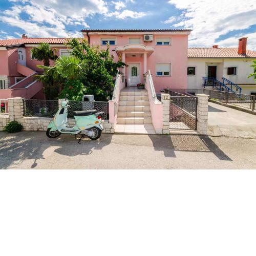 Apartment in Crikvenica 14108