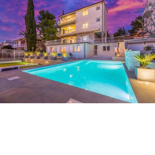 Apartment in Crikvenica 34976