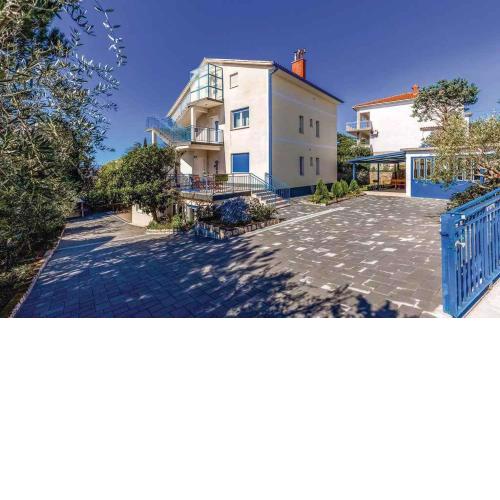 Apartment in Crikvenica 38031
