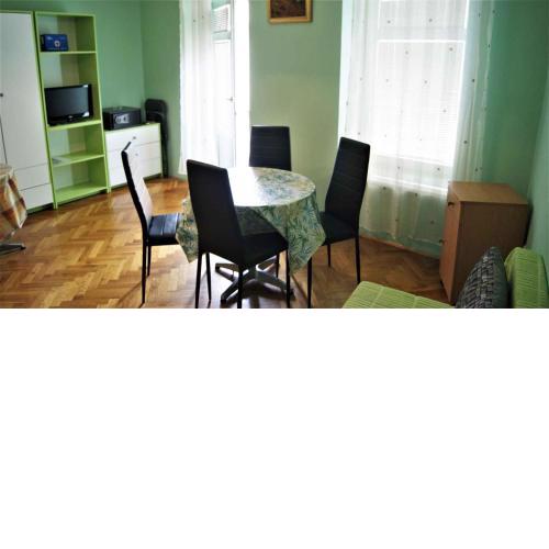 Apartment in Crikvenica 40428