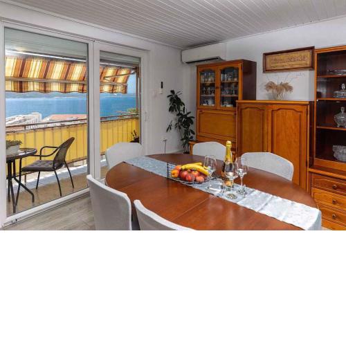 Apartment in Crikvenica 42244