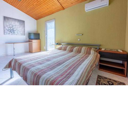 Apartment in Crikvenica 42251