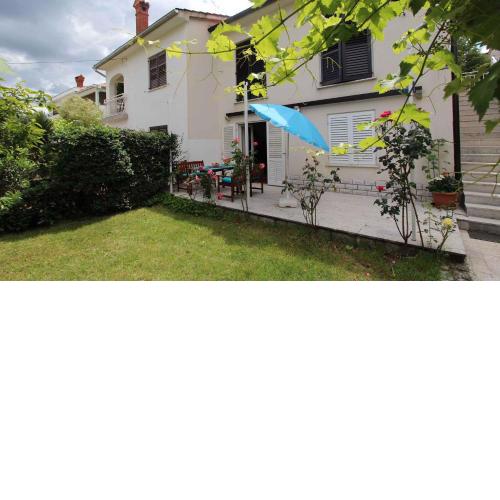 Apartment in Malinska/Insel Krk 12778